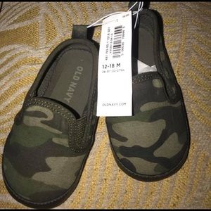 Cute infant 12-18 months slip on camo shoes